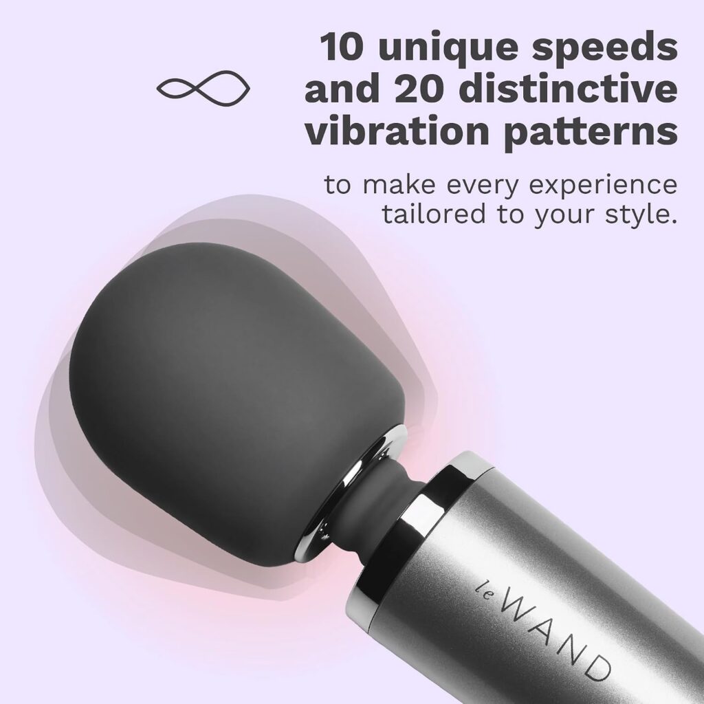 Le Wand Strong Vibrator in Silver
